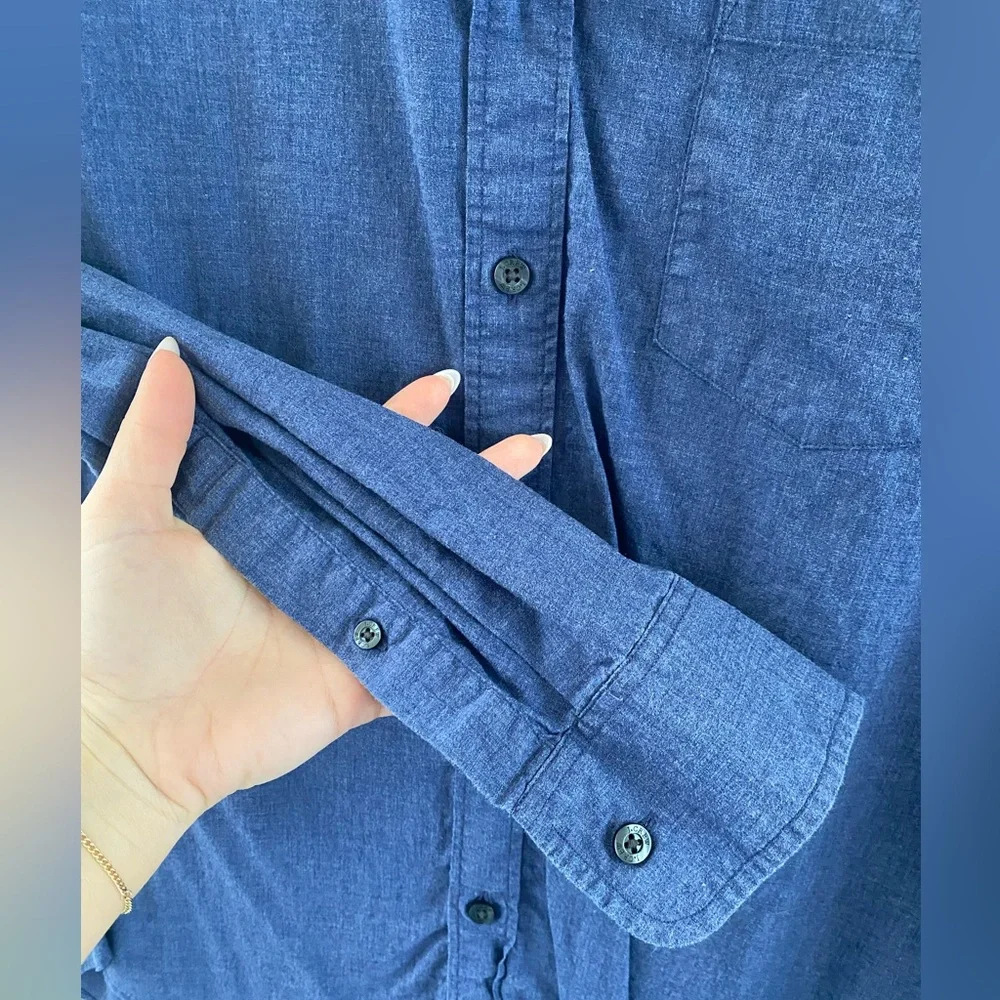 J. Crew - Men’s 100% Cotton Button Down Oxford Shirt in Blue - Size M